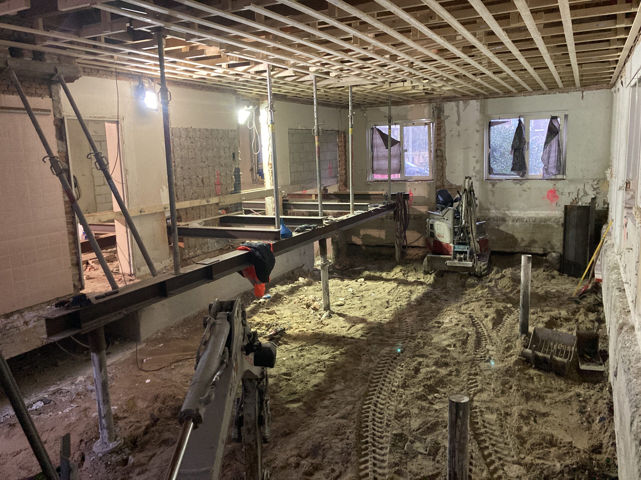 In het werk gestorte kelder onder bestaande woning Amsterdam Keldervergunning