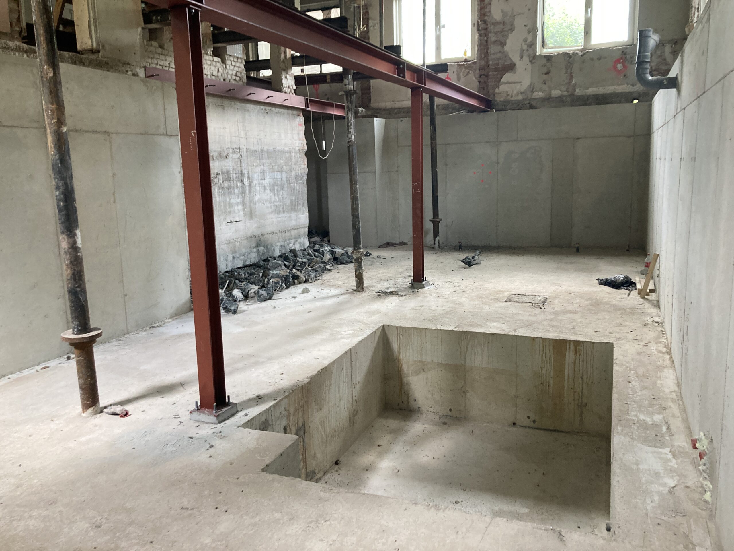 In het werk gestorte kelder onder bestaande woning Amsterdam Keldervergunning